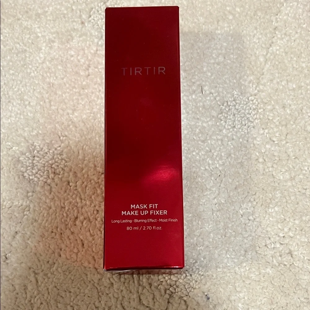 New in Box Tirtir Mask Fit Make Up Fixer - Long lasting blurring effect 2.70oz